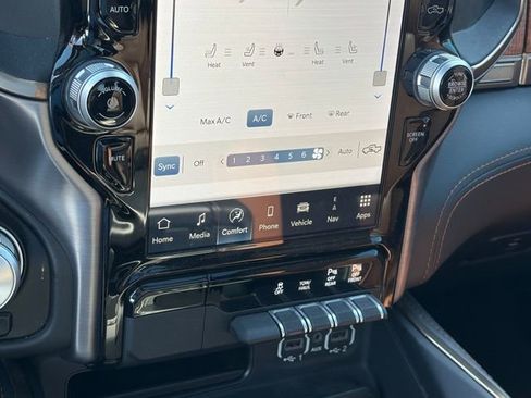 Used 2022 RAM 1500 Limited image 24