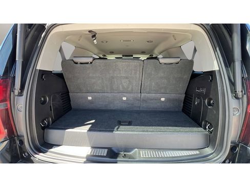 Used 2018 Chevrolet Tahoe Premier AWD/4WD image 30