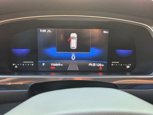 Used 2022 Volkswagen Tiguan SE AWD/4WD image 23