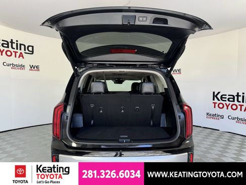 Used 2025 Kia Telluride S FWD image 17