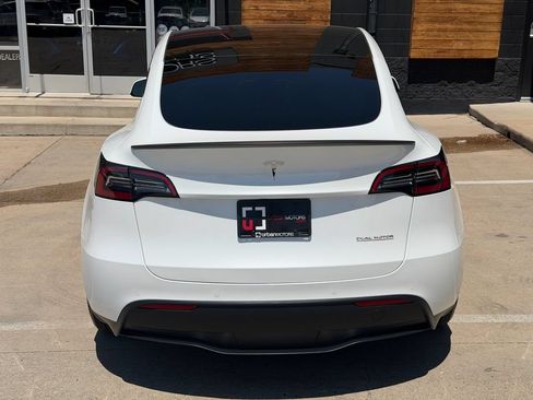 Used 2022 Tesla Model Y Performance AWD/4WD image 15
