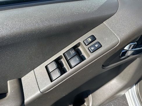 Used 2019 Nissan Frontier PRO-4X image 9