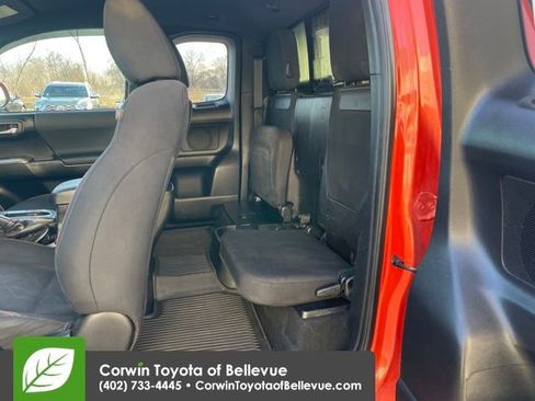 Used 2017 Toyota Tacoma TRD Off-Road image 25