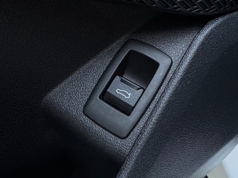 Used 2024 BMW X1 xDrive28i w/ Convenience Package image 89