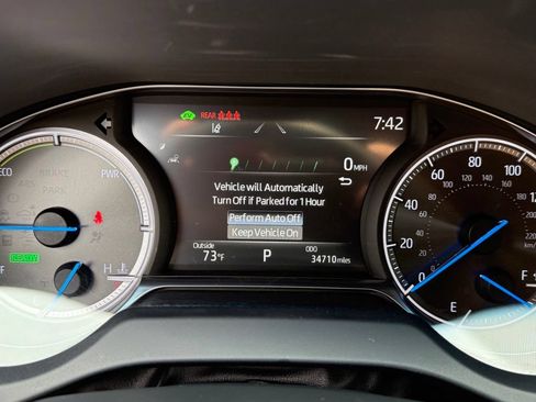 Certified 2024 Toyota Venza XLE AWD/4WD image 32