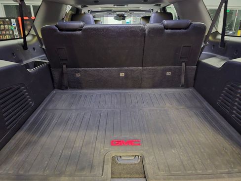 Used 2020 GMC Yukon XL SLT RWD image 42