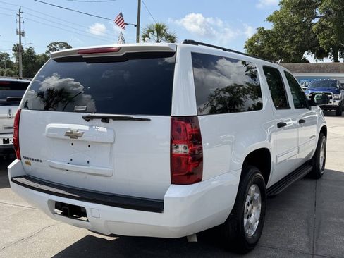 Used 2009 Chevrolet Suburban LS RWD image 8