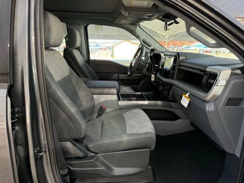 New 2026 Ford F250 XLT w/ FX4 Off-Road Package image 11