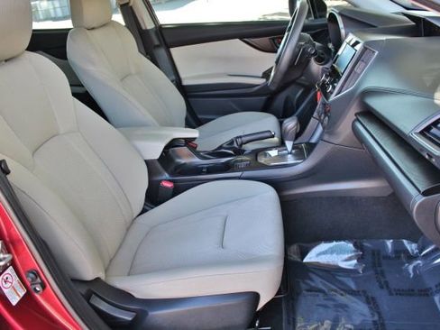 Used 2019 Subaru Impreza 2.0i Premium image 16