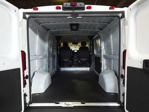 New 2024 RAM ProMaster 2500 w/ Quick Order Package 22G SLT image 24