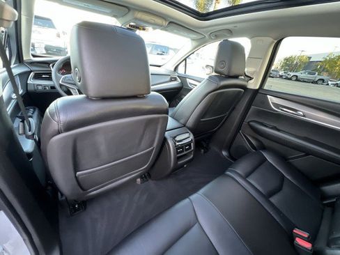 Used 2017 Cadillac XT5 Luxury w/ Driver Awareness Package image 21