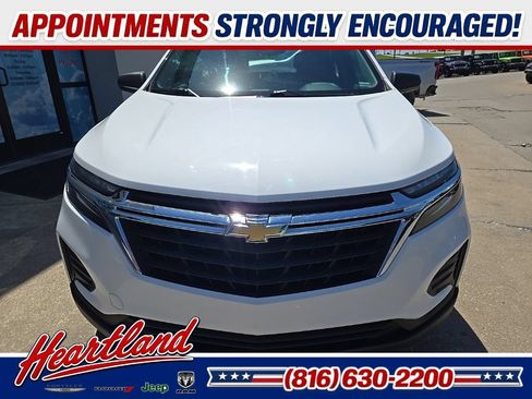 Used 2023 Chevrolet Equinox LS FWD image 17