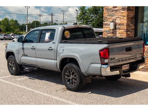Used 2021 Toyota Tacoma SR5 w/ Blackout Package (TMS) AWD/4WD image 5