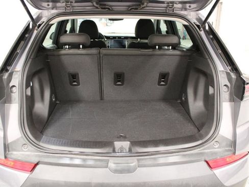 Used 2022 Chevrolet Bolt EUV LT w/ Driver Confidence Package image 12