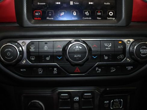 Used 2021 Jeep Wrangler Unlimited Rubicon image 35