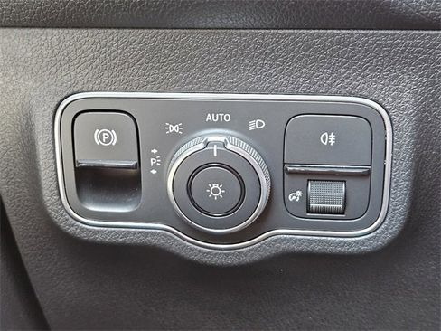 Certified 2024 Mercedes-Benz GLB 35 AMG GLB 35 AMG image 22