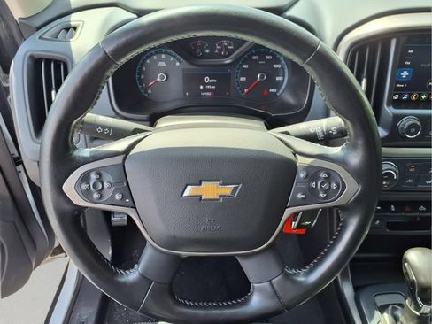 Used 2022 Chevrolet Colorado Z71 AWD/4WD image 19