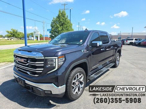 Used 2023 GMC Sierra 1500 SLT w/ SLT Premium Package AWD/4WD image 1