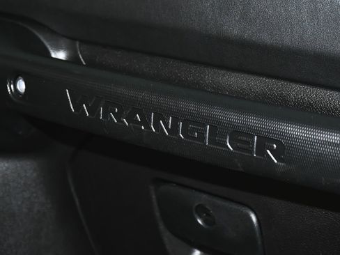 Used 2023 Jeep Wrangler Unlimited Rubicon 4xe w/ Steel Bumper Group AWD/4WD image 55