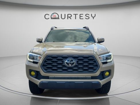 Used 2020 Toyota Tacoma TRD Off-Road AWD/4WD image 10