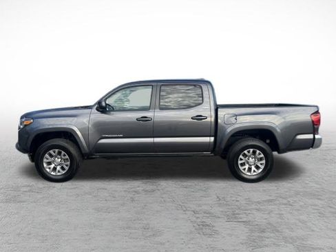 Used 2018 Toyota Tacoma SR5 image 9