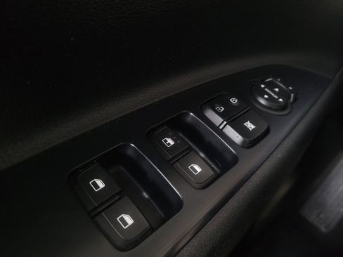 Used 2019 Kia Rio S FWD image 27