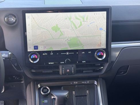 Used 2024 Lexus GX 550 w/ Accessory Package (Z1) image 24