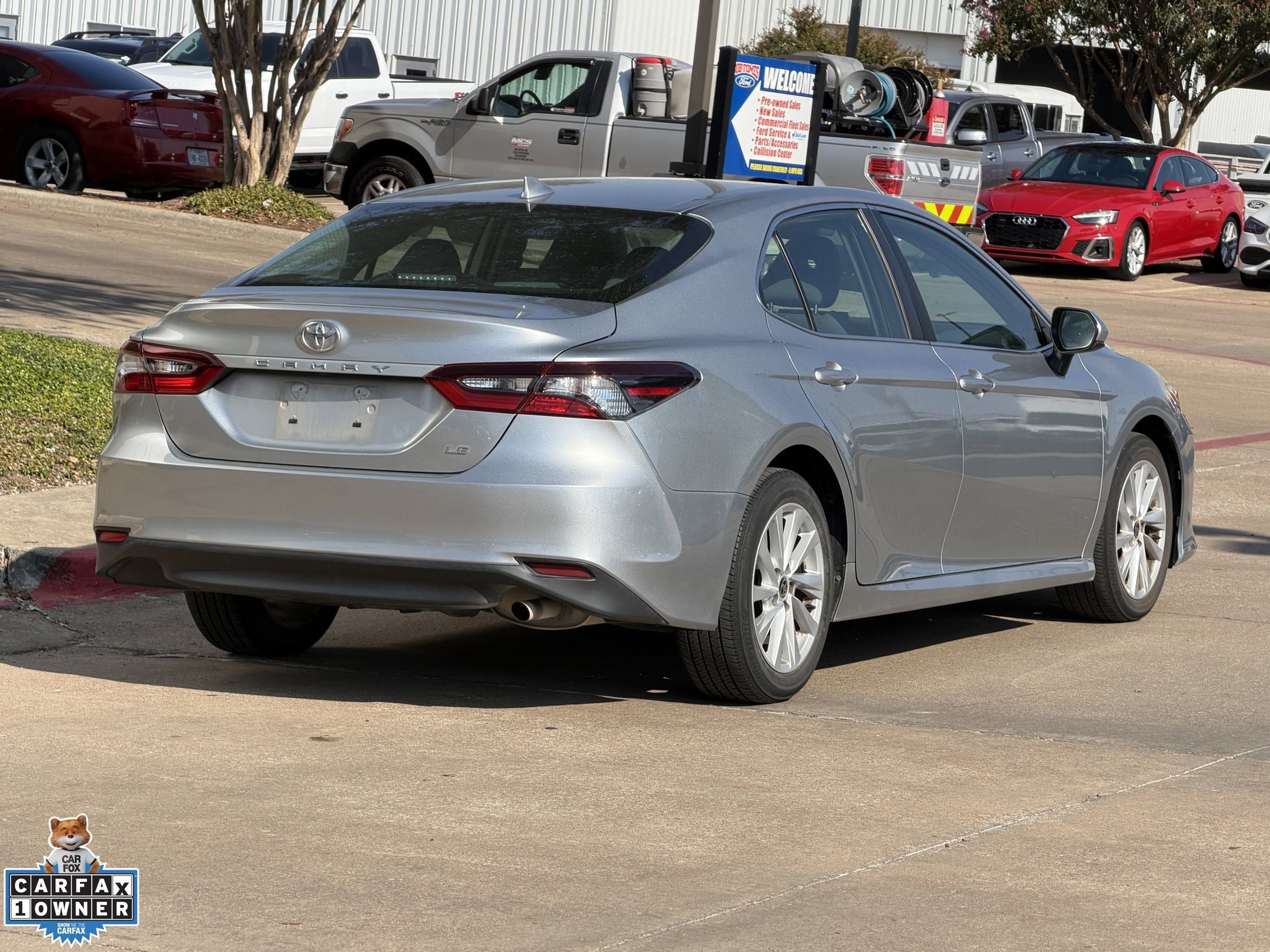 Used 2021 Toyota Camry LE FWD image 4