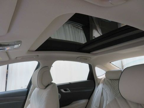 New 2026 Genesis G80 2.5T Sport Prestige image 20