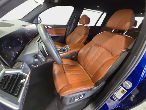 Used 2024 BMW X7 M60i w/ Executive Package image 12
