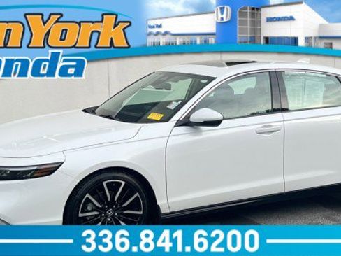 Certified 2023 Honda Accord Touring image 1