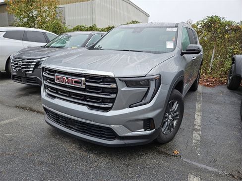 Used 2025 GMC Acadia Elevation image 2