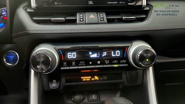 Used 2021 Toyota RAV4 XLE Premium AWD/4WD image 66