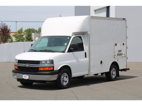 Used 2015 Chevrolet Express 3500 RWD image 1