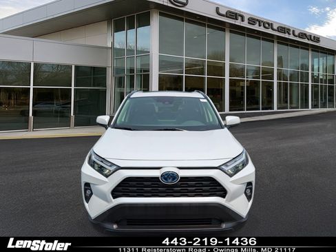 Used 2023 Toyota RAV4 XLE Premium AWD/4WD image 8