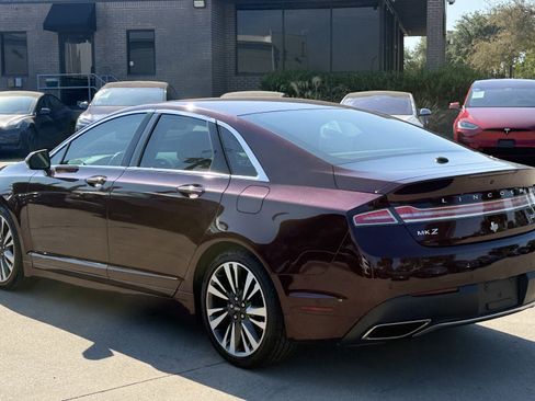 Used 2017 Lincoln MKZ Reserve FWD image 5