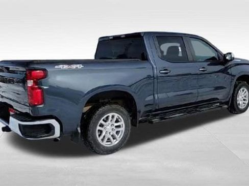 Used 2021 Chevrolet Silverado 1500 LT AWD/4WD image 8