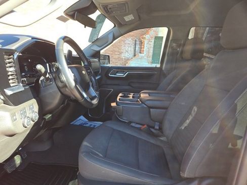 Certified 2023 Chevrolet Silverado 1500 LT w/ Z71 Off-Road Package image 7