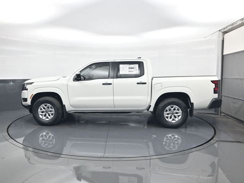 New 2026 Nissan Frontier S image 4