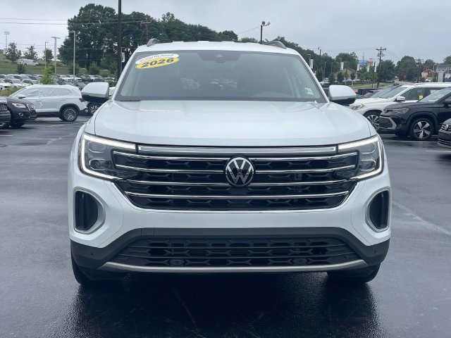 Certified 2026 Volkswagen Atlas SE FWD image 2