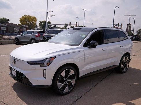New 2025 Volvo EX90 Ultra image 6