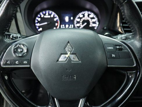 Used 2019 Mitsubishi Outlander SE FWD image 9