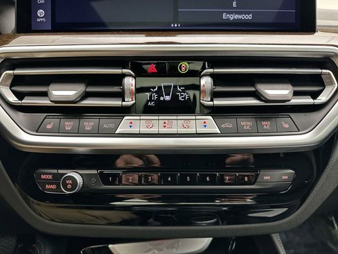 Used 2025 BMW X4 xDrive30i image 13