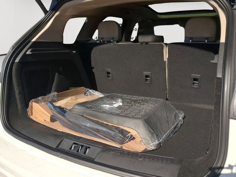 New 2026 Lincoln Corsair Reserve w/ Jet Appearance Package FWD image 23