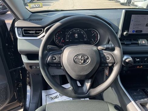 Used 2024 Toyota RAV4 LE AWD/4WD image 15