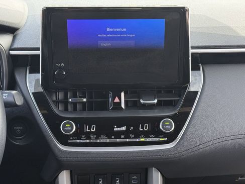 Used 2025 Toyota Corolla Cross AWD Hybrid w/ Convenience Package image 17