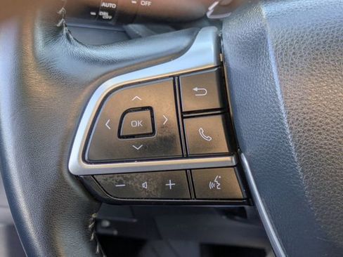 Used 2024 Toyota Highlander LE image 22