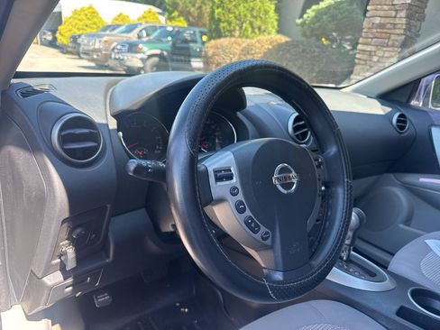 Used 2011 Nissan Rogue SV FWD image 10