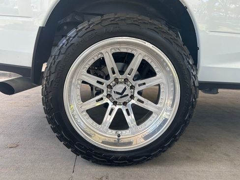 Used 2025 RAM 2500 Laramie AWD/4WD image 23