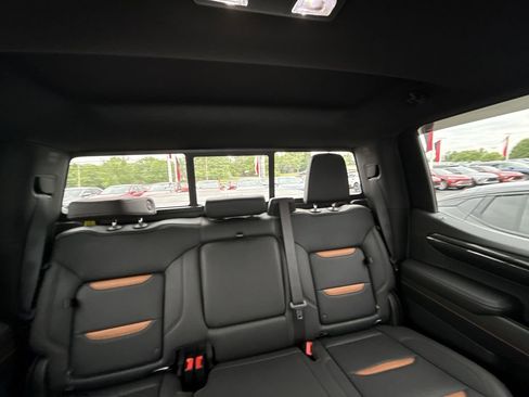 Certified 2024 GMC Sierra 1500 AT4 w/ Technology Package AWD/4WD image 12